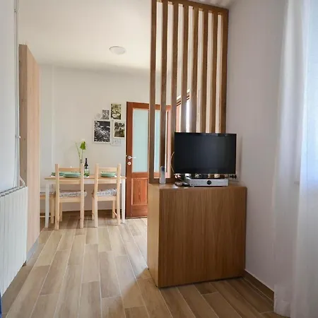 アパート Gemuetliche Mit Klimaanlage, Wlan Und Entspannender Terrasse *